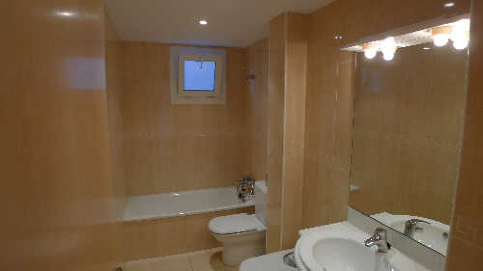 Ideal inversores: piso en venta, zona Horta Capallera, en Figueres