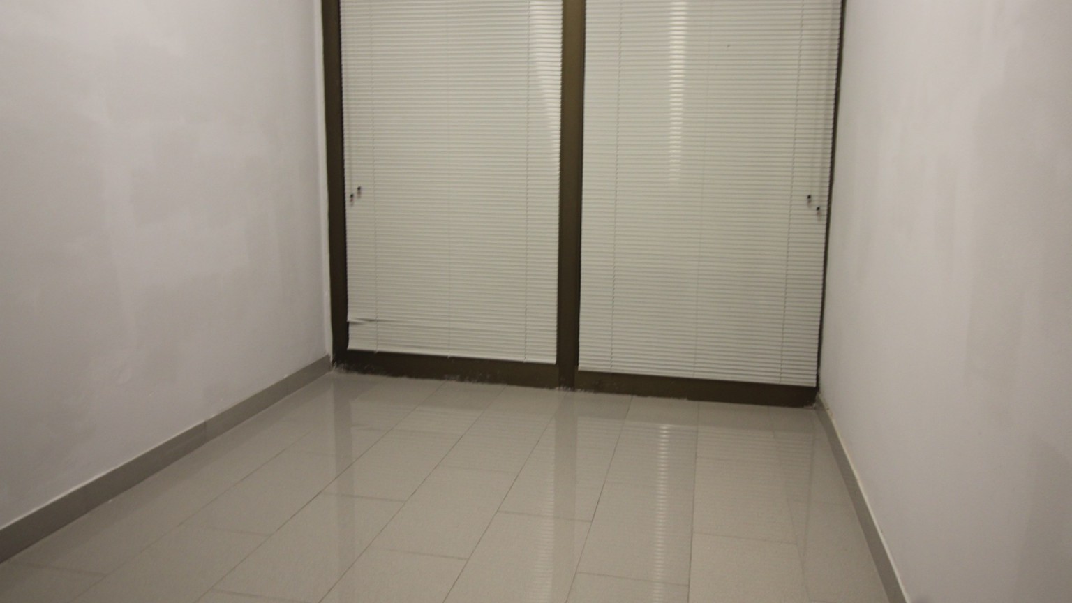 Premises for sale, ideal for commercial or office use, Creu de la mà area, in Figueres