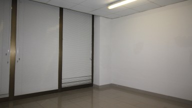 Premises for sale, ideal for commercial or office use, Creu de la mà area, in Figueres