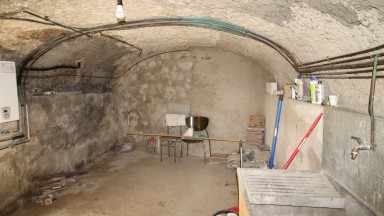 Casa en venta, de planta baja y dos pisos, con garaje opcional,  en  La Jonquera