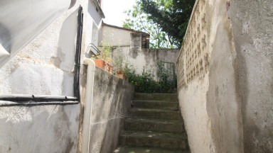 Casa en venta, de planta baja y dos pisos, con garaje opcional,  en  La Jonquera