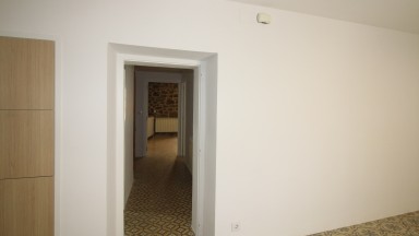 Casa en venta, de planta baja y dos pisos, con garaje opcional,  en  La Jonquera