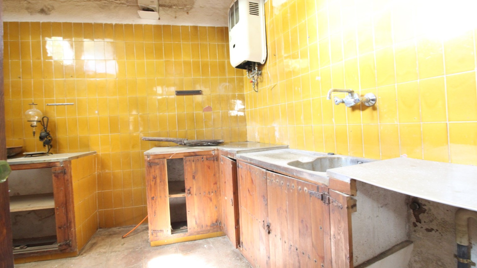En venta excepcional propiedad histórica en Cabanes, versátil y exclusiva