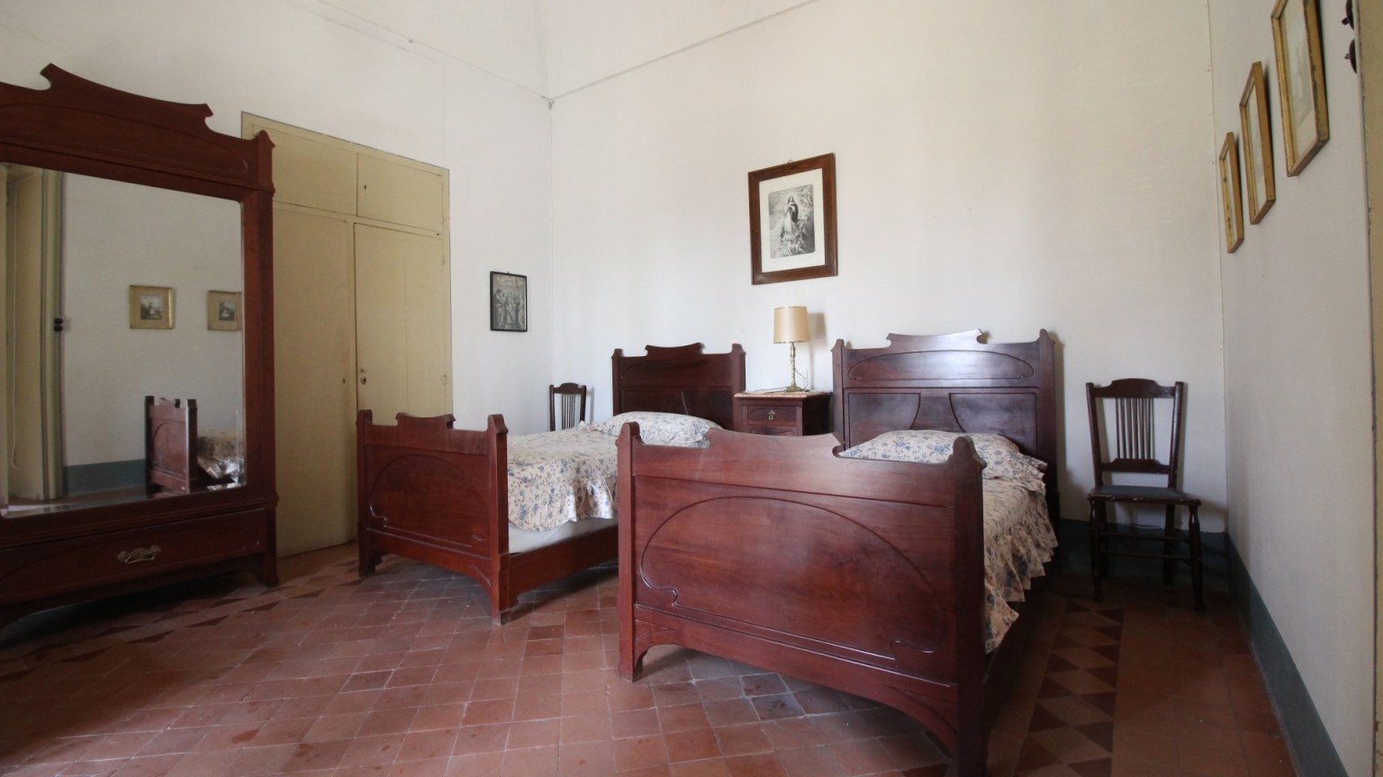 En venta excepcional propiedad histórica en Cabanes, versátil y exclusiva