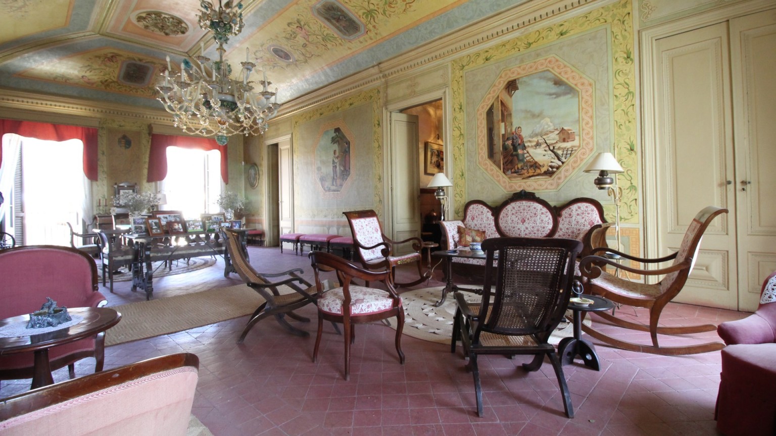 En venta excepcional propiedad histórica en Cabanes, versátil y exclusiva