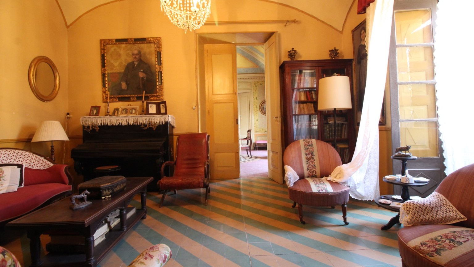 En venta excepcional propiedad histórica en Cabanes, versátil y exclusiva