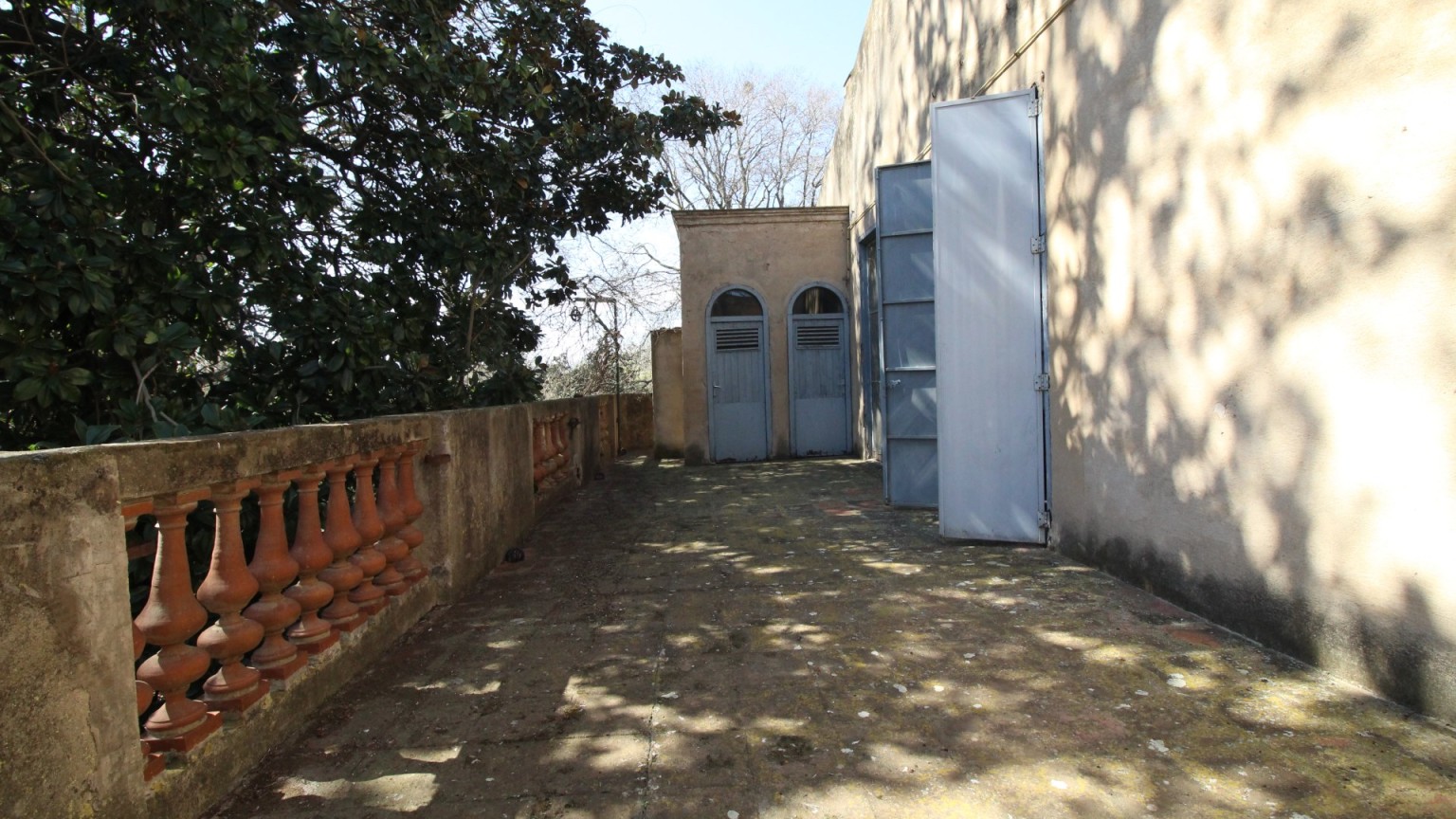 En venta excepcional propiedad histórica en Cabanes, versátil y exclusiva