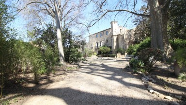 En venta excepcional propiedad histórica en Cabanes, versátil y exclusiva