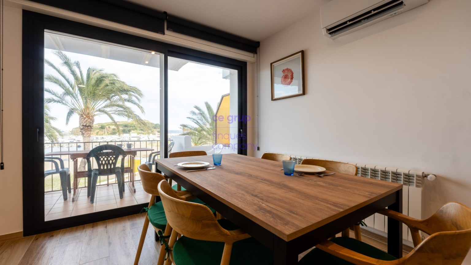 Fantástico apartamento en venta a primera línea del Port de Llançà