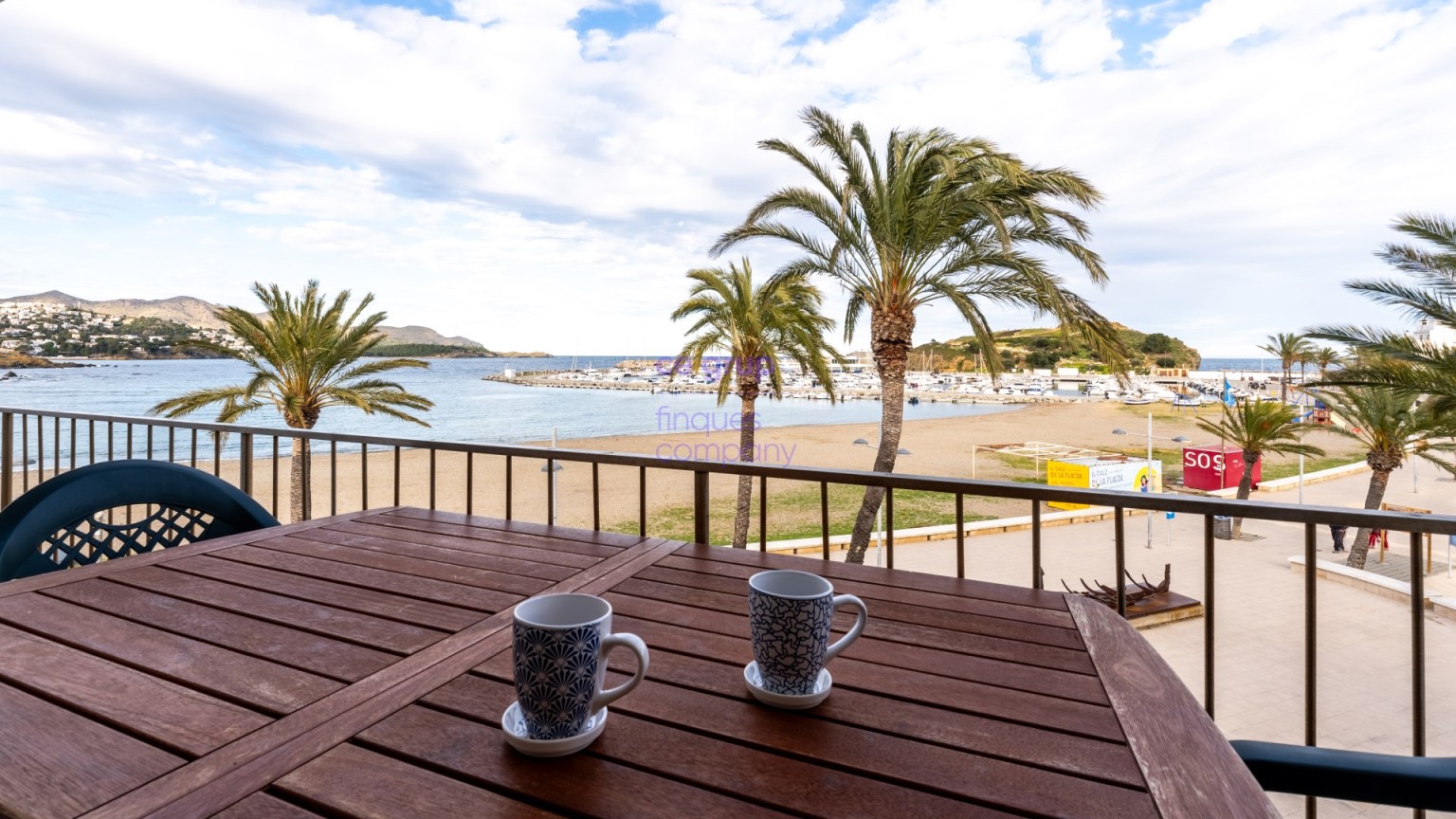 Fantástico apartamento en venta a primera línea del Port de Llançà