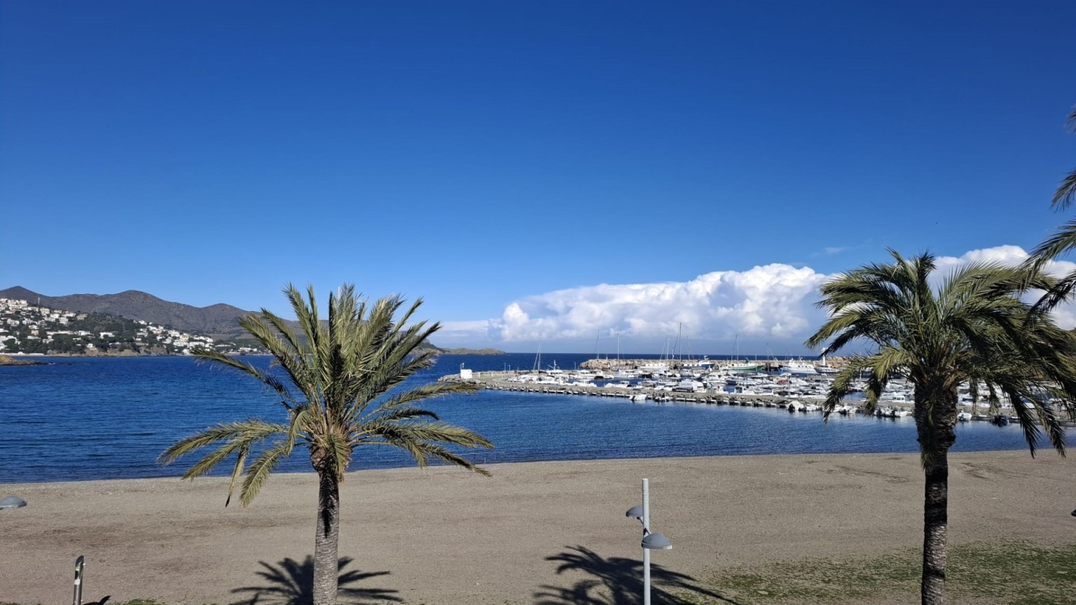 Fantástico apartamento en venta a primera línea del Port de Llançà