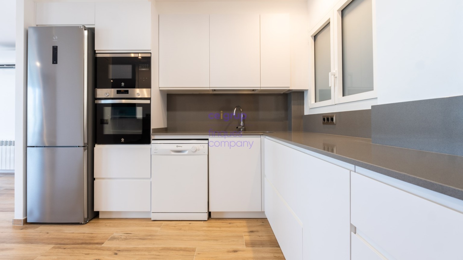 Fantástico apartamento en venta a primera línea del Port de Llançà