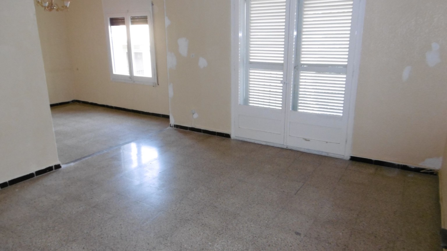 Piso en venta, ideal inversores, zona Poble Nou de Figueres
