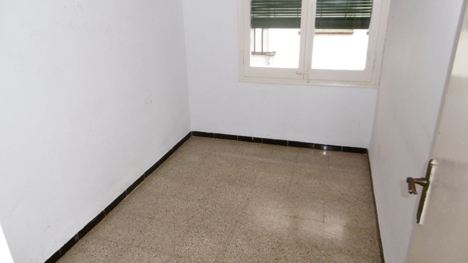 Piso en venta, ideal inversores, zona Poble Nou de Figueres
