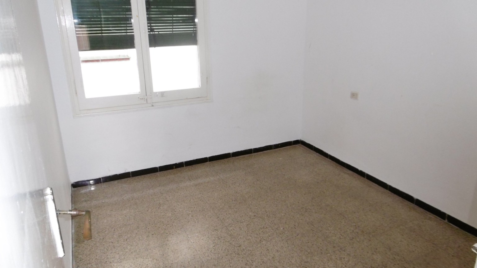 Piso en venta, ideal inversores, zona Poble Nou de Figueres