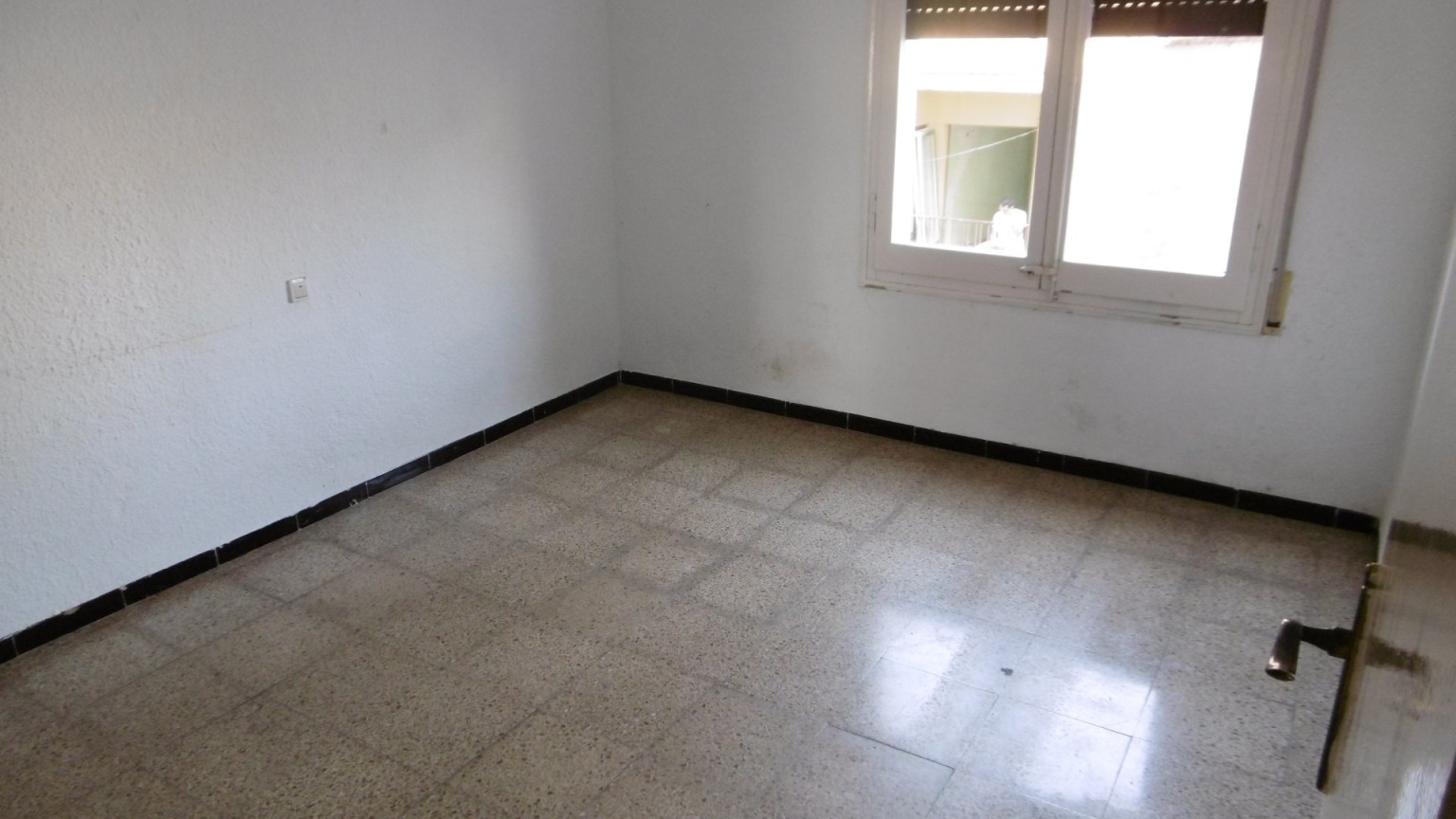 Piso en venta, ideal inversores, zona Poble Nou de Figueres