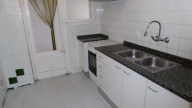 Piso en venta, ideal inversores, zona Poble Nou de Figueres