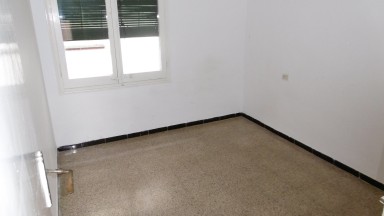 Piso en venta, ideal inversores, zona Poble Nou de Figueres