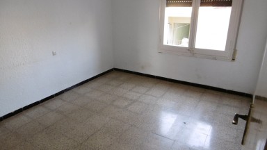 Piso en venta, ideal inversores, zona Poble Nou de Figueres