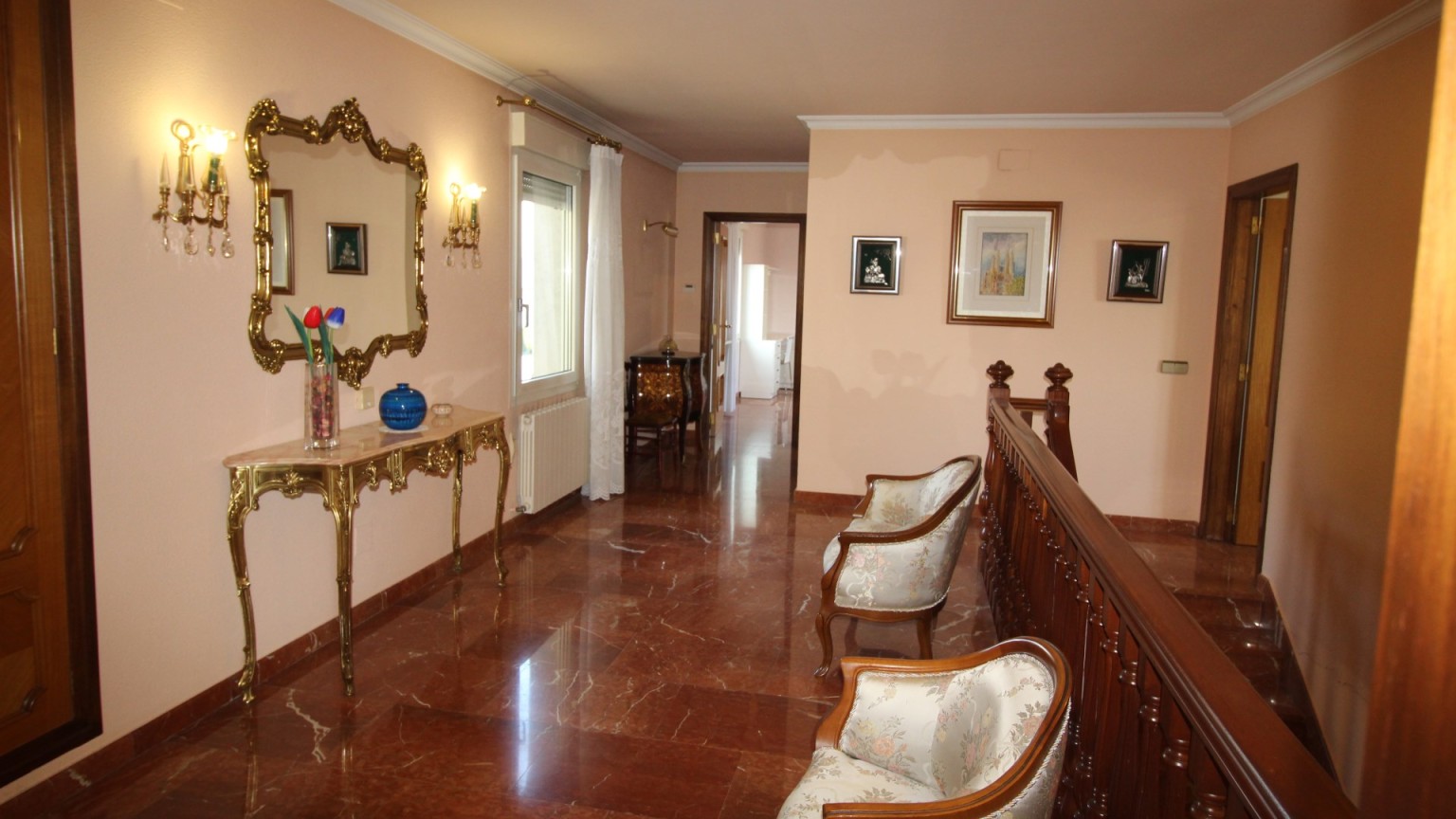 Casa aislada en venta, en la urbanización Serra Floreta, de Figueres