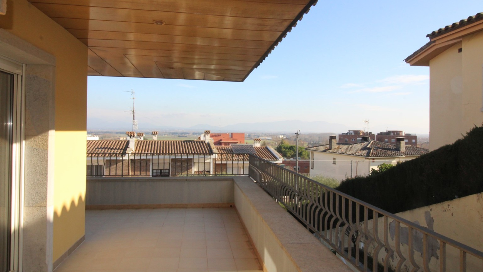Casa aislada en venta, en la urbanización Serra Floreta, de Figueres