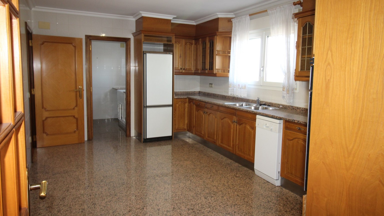 Casa aislada en venta, en la urbanización Serra Floreta, de Figueres
