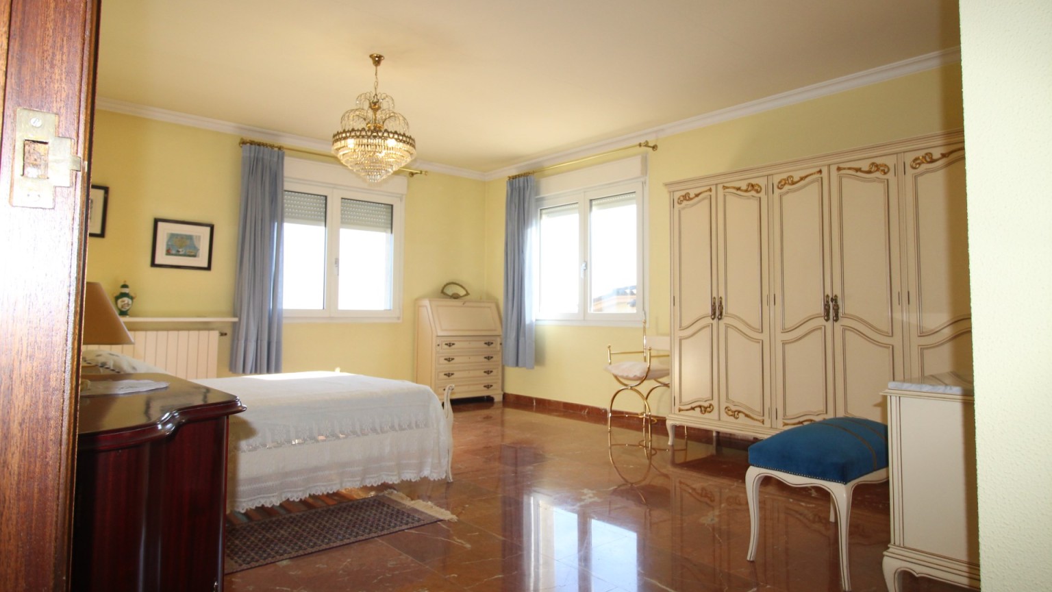 Casa aislada en venta, en la urbanización Serra Floreta, de Figueres