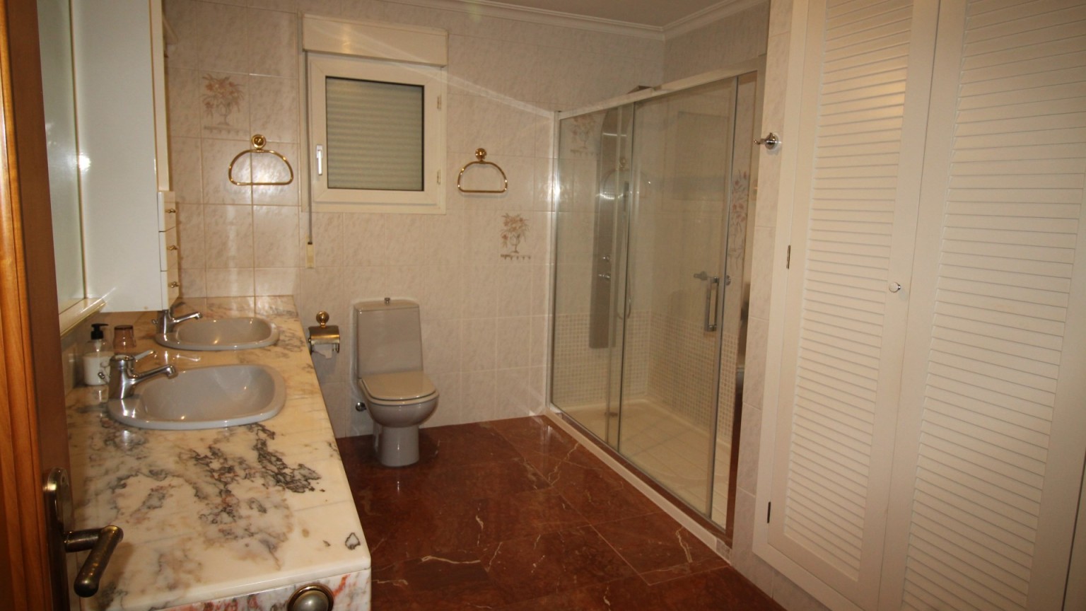 Casa aislada en venta, en la urbanización Serra Floreta, de Figueres