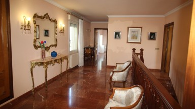 Casa aislada en venta, en la urbanización Serra Floreta, de Figueres