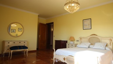 Casa aislada en venta, en la urbanización Serra Floreta, de Figueres