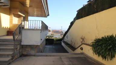 Casa aislada en venta, en la urbanización Serra Floreta, de Figueres