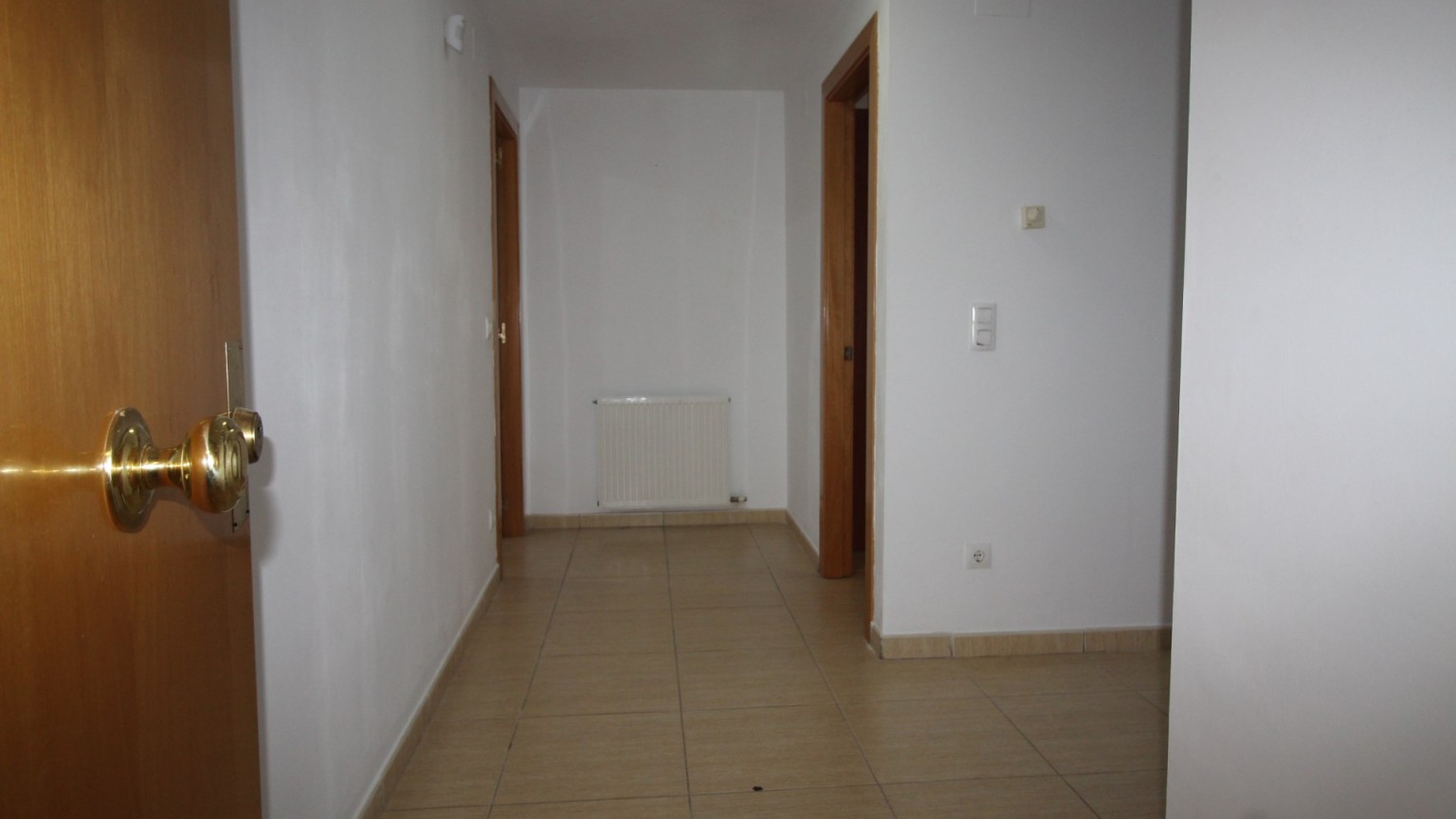 Luminoso piso en venta, con parking incluido, en Figueres
