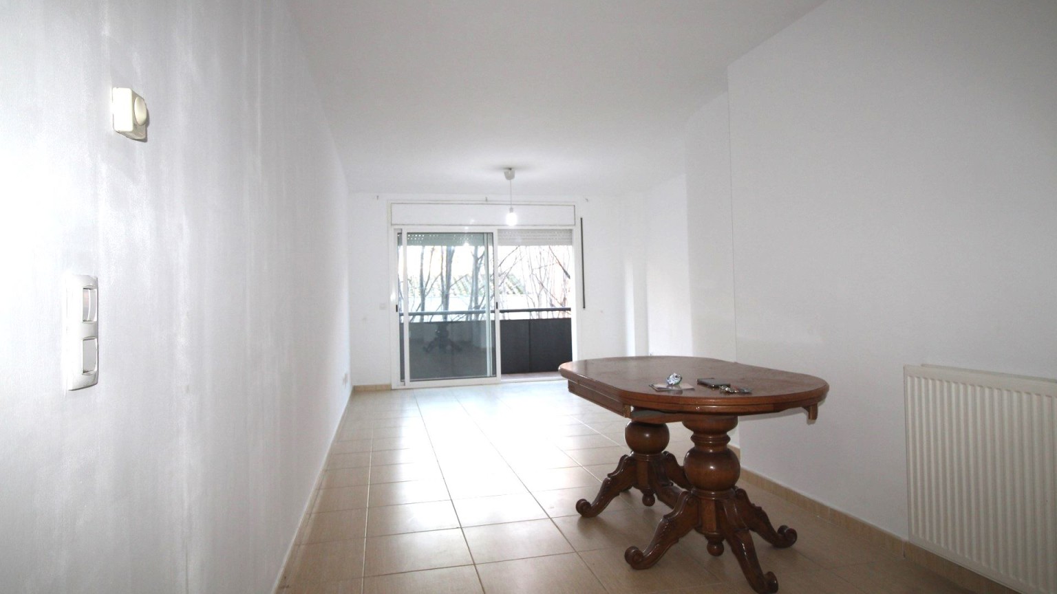 Luminoso piso en venta, con parking incluido, en Figueres