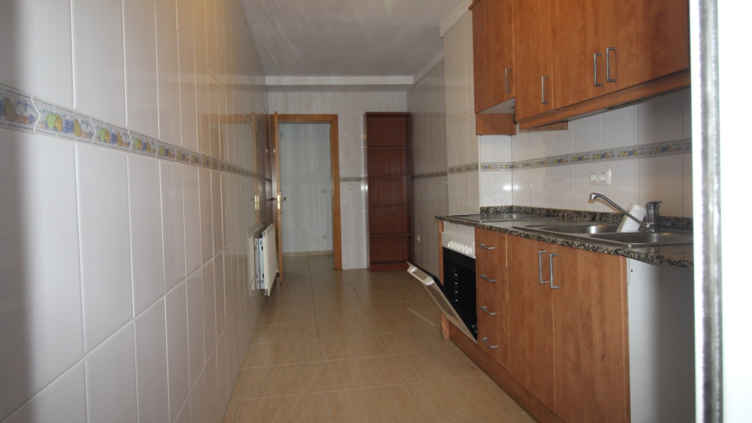 Luminoso piso en venta, con parking incluido, en Figueres