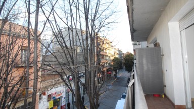 Luminoso piso en venta, con parking incluido, en Figueres
