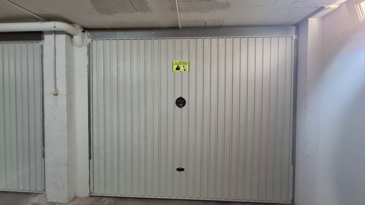 Garage fermé en vente à l'Argilera
