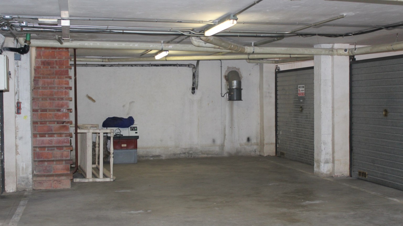 Garage en vente au centre de la Vila de Llançà