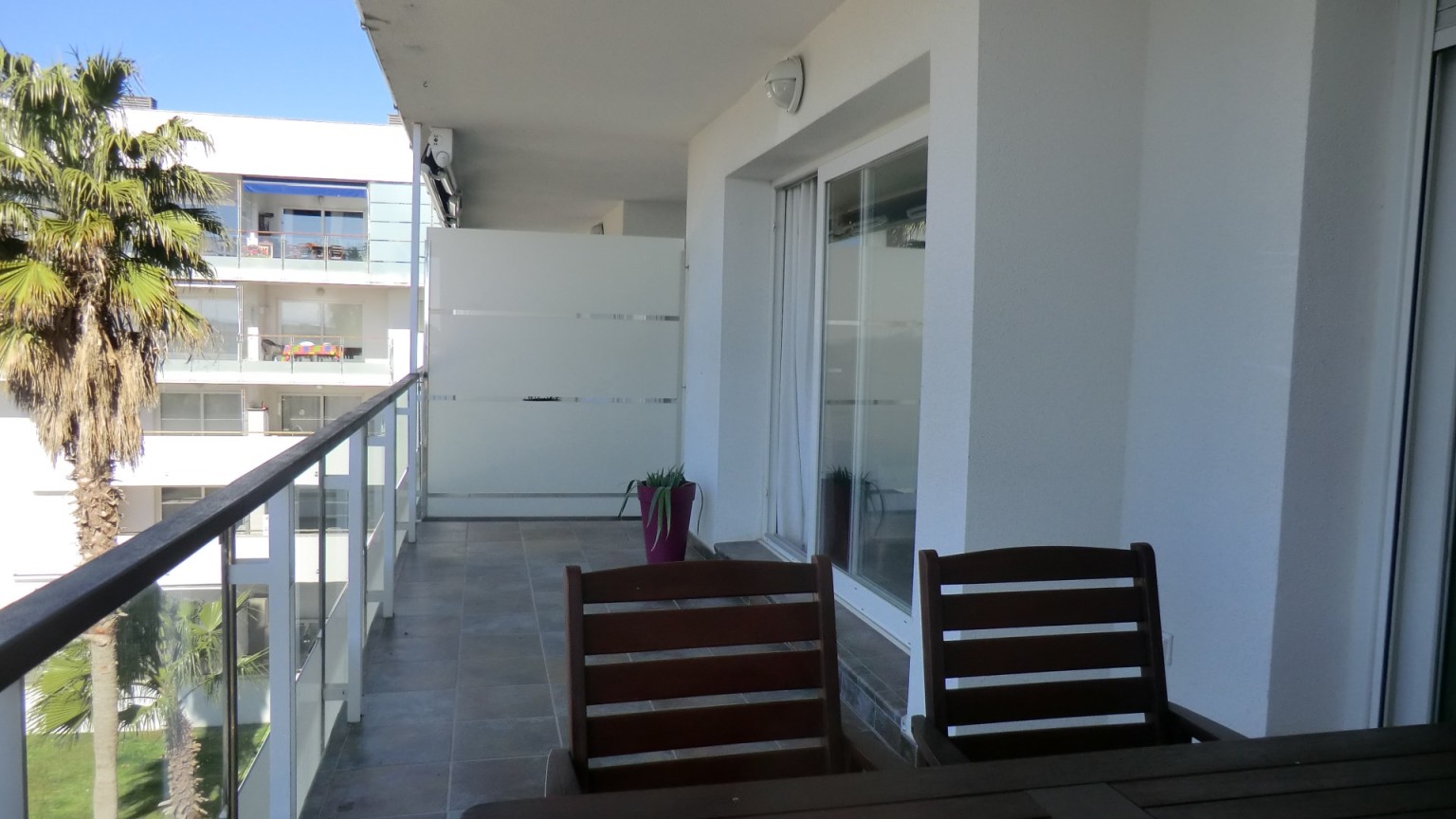 Apartamento en Sta. Margarita con 1 dormitorio, plaza de parking y piscina comunitaria. 