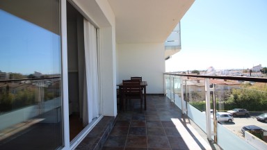 Apartamento en Sta. Margarita con 1 dormitorio, plaza de parking y piscina comunitaria. 