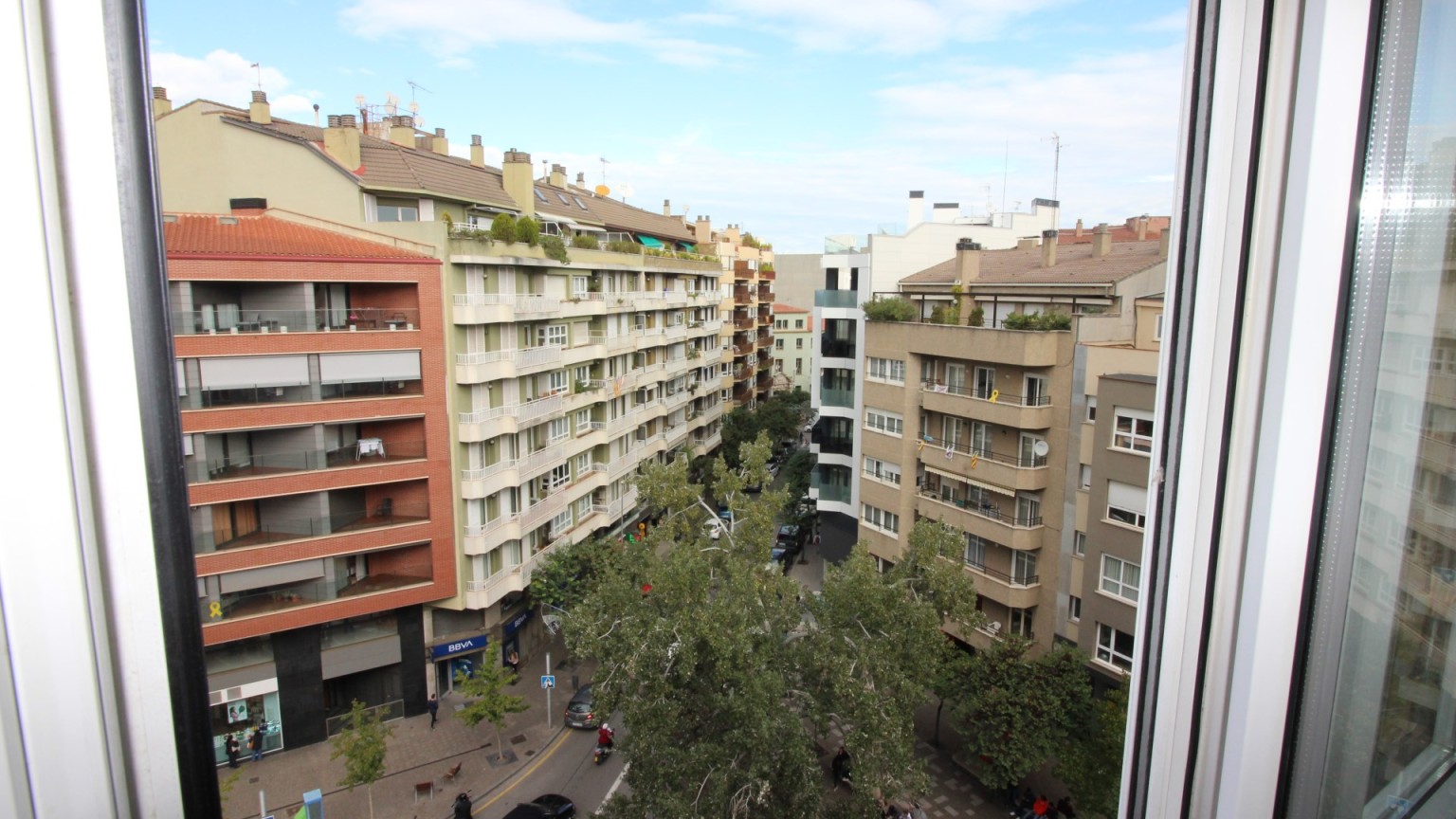 Oficina de alquiler, zona Eixample de Girona.