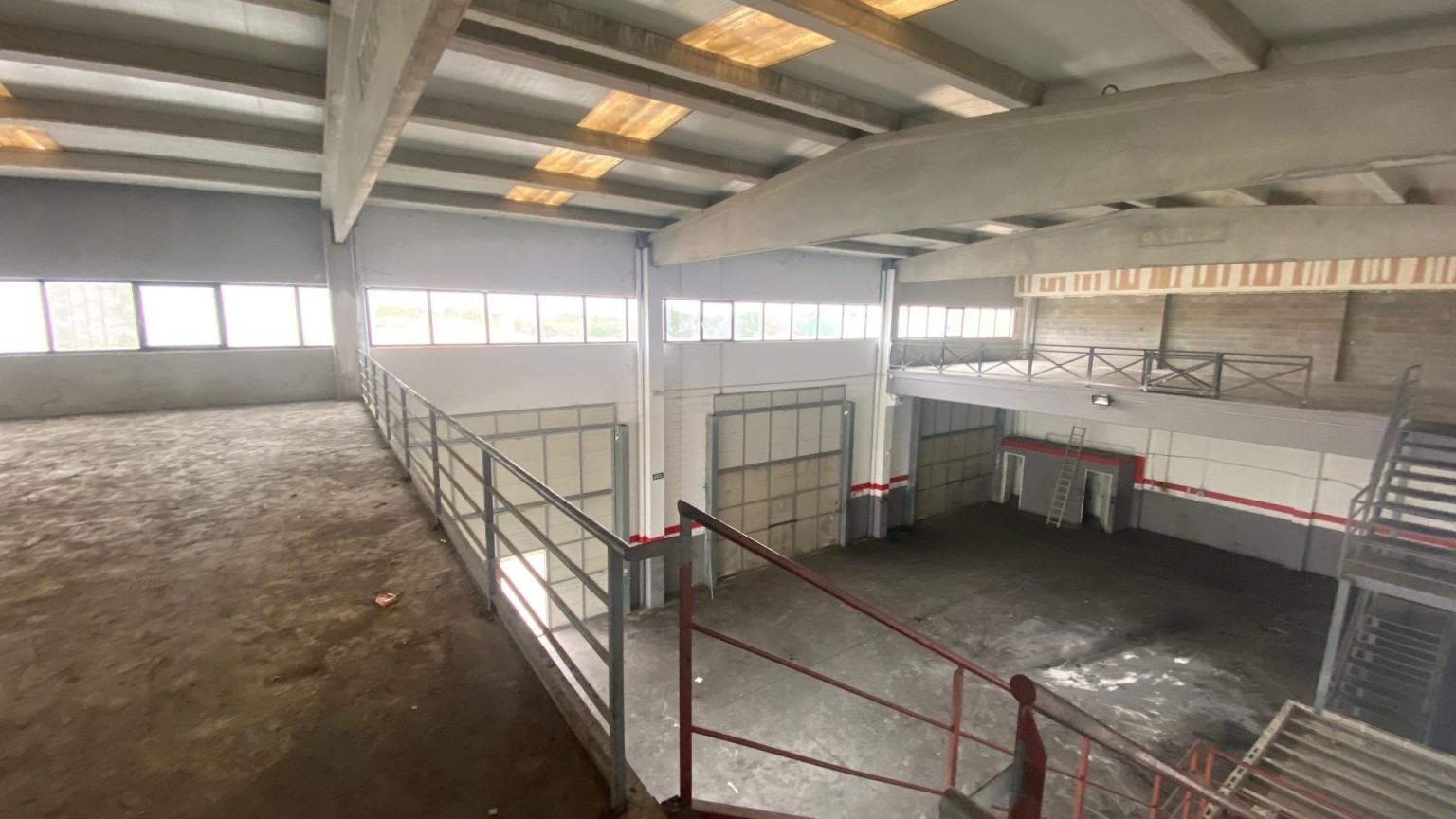 Nave industrial de alquiler en Vilafant.