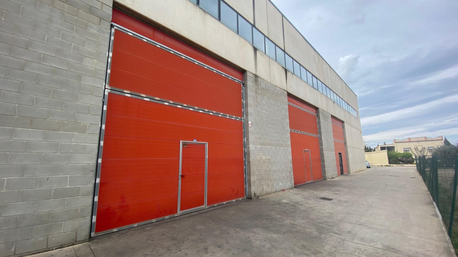Nave industrial de alquiler en Vilafant.