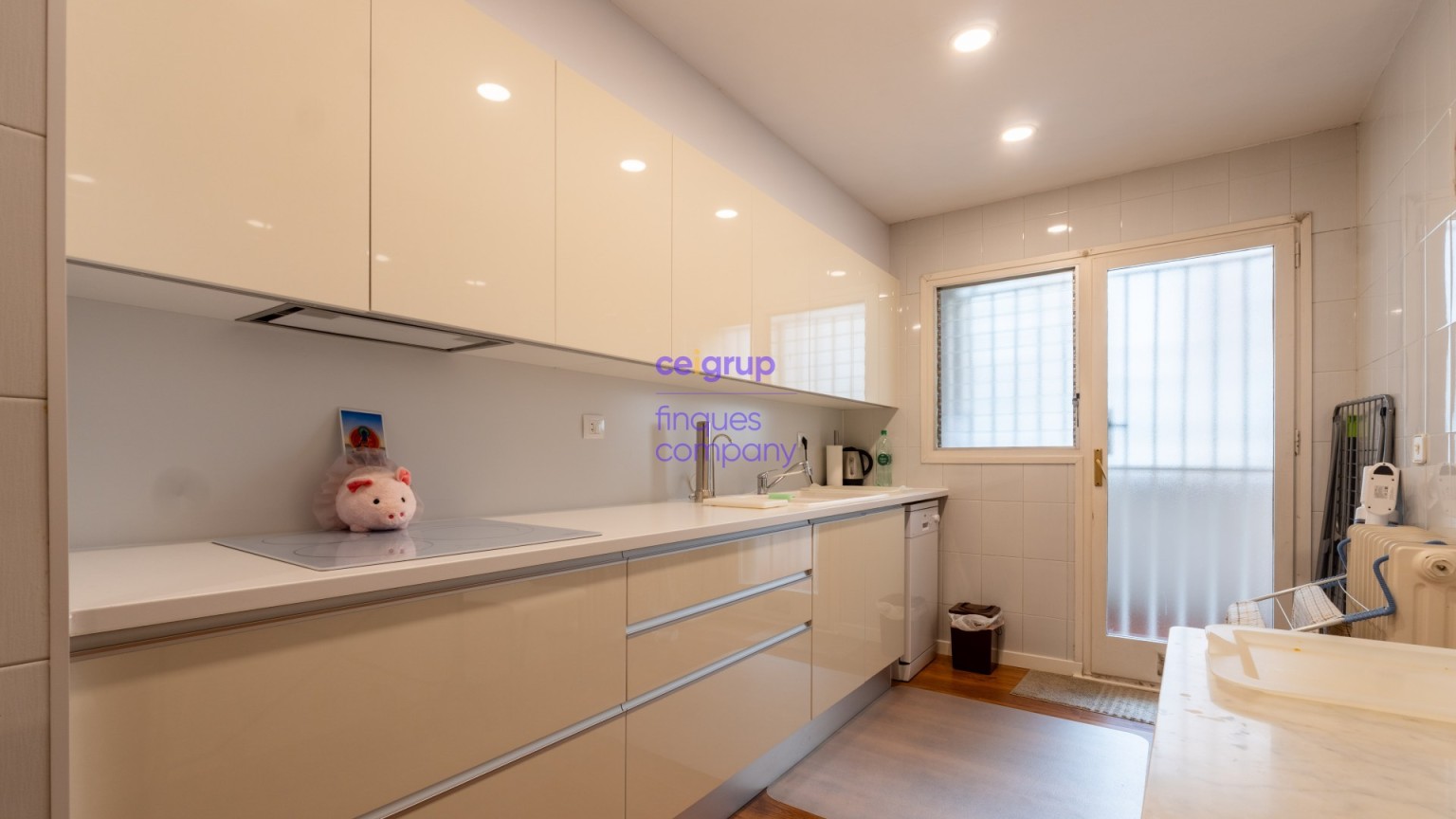 Piso en venta con aparcamiento y trastero