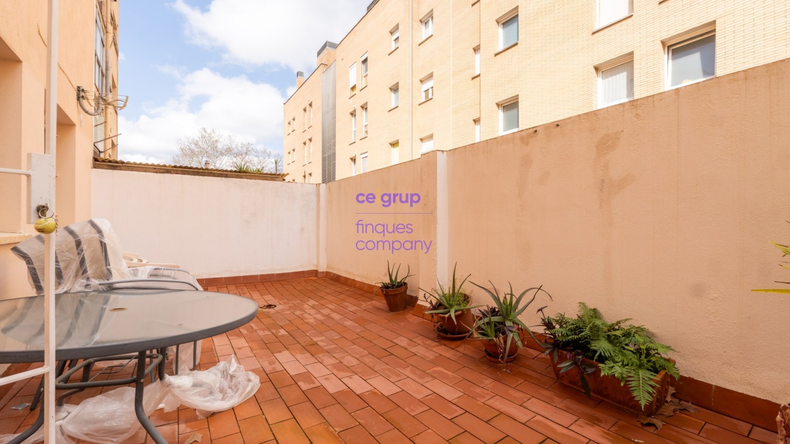 Piso en venta con aparcamiento y trastero