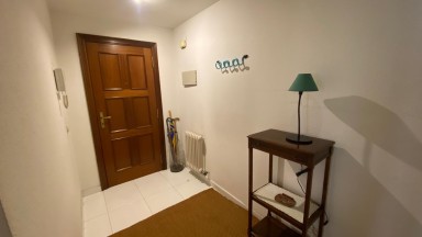 Piso de alquiler amueblado en el centro de Figueres, de 4 habitaciones y parking.