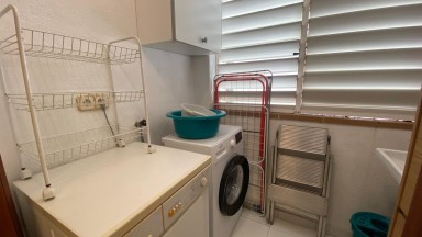 Piso de alquiler amueblado en el centro de Figueres, de 4 habitaciones y parking.