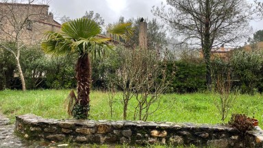 Rustic house for sale, with garden, in Sant Llorenç de la Muga