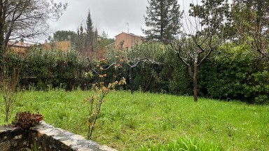 Rustic house for sale, with garden, in Sant Llorenç de la Muga