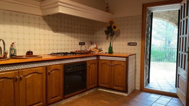 Rustic house for sale, with garden, in Sant Llorenç de la Muga