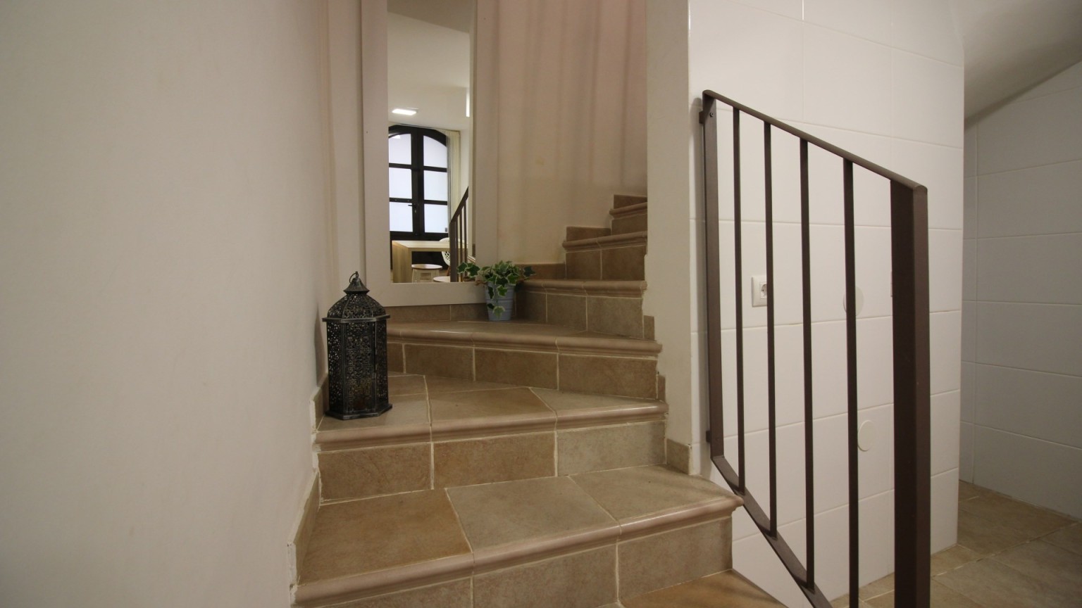 Casa de dos plantas en el centro de Peralada, con dos dormitorios.
